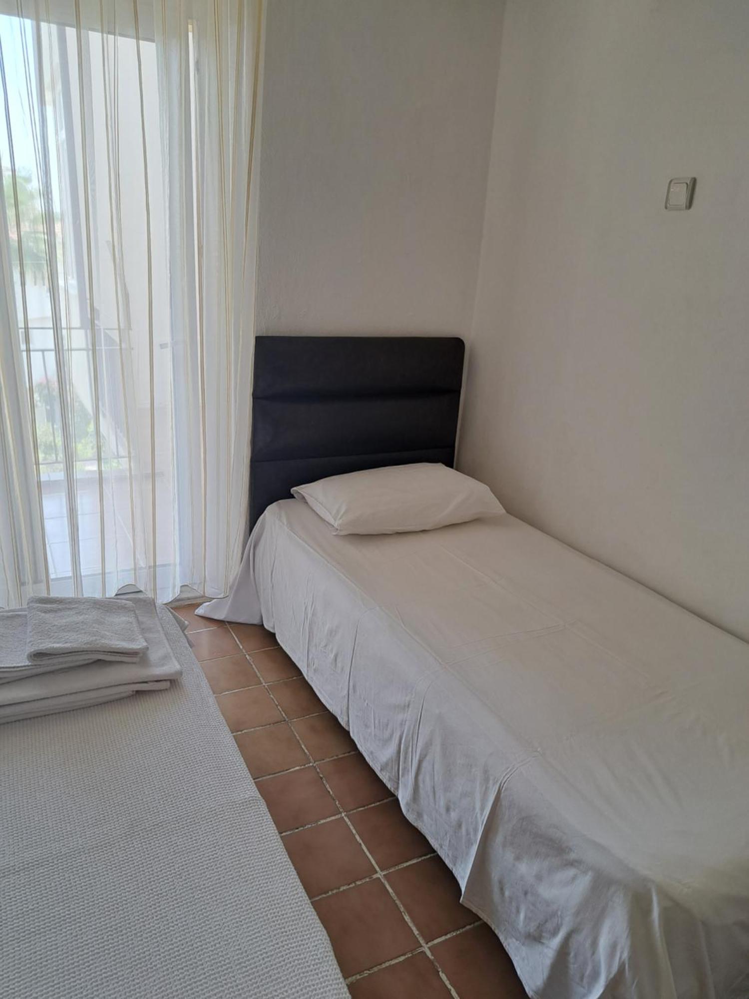 Martili Villa Lara Antalya Szoba fotó