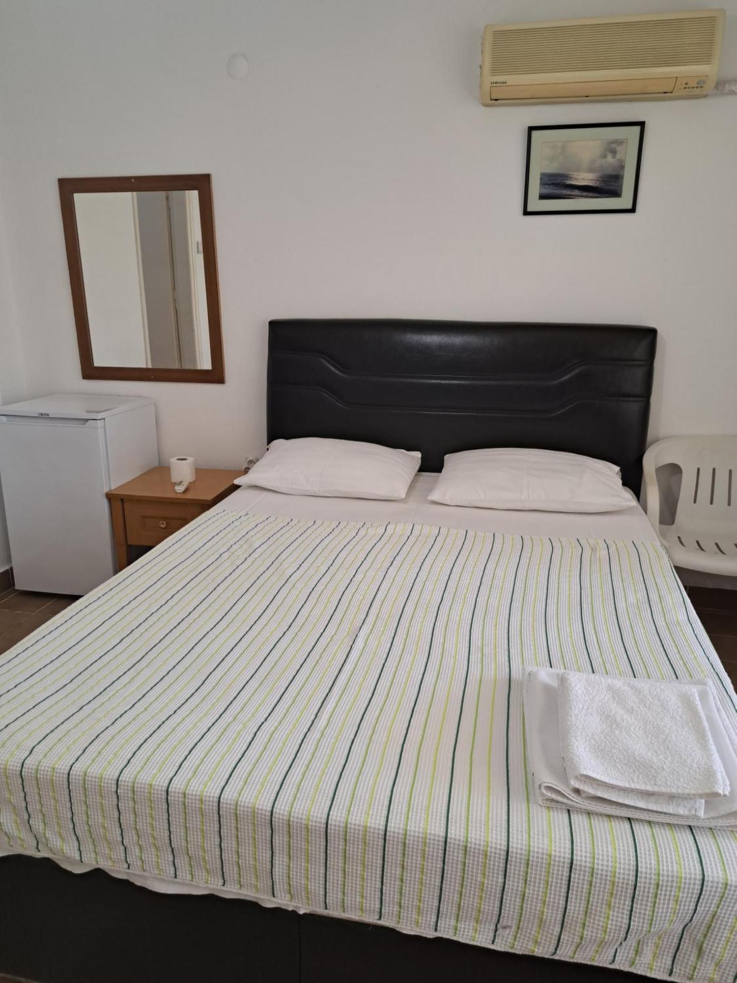 Martili Villa Lara Antalya Szoba fotó
